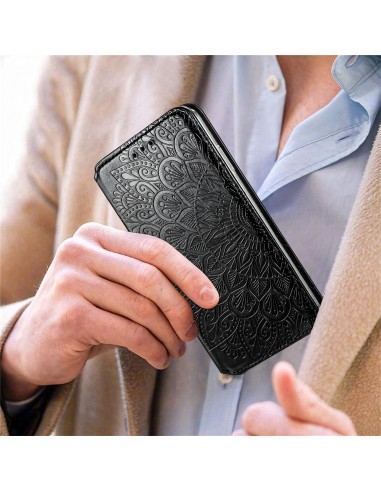 Etui iPhone 12 et 12 Pro Mandala Flower Noir